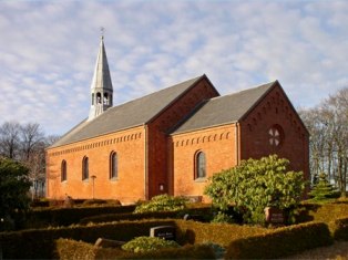 Her er et billede af Folding Kirke
