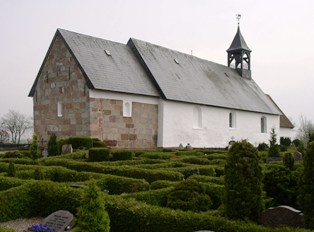 Her er et billede af Rødding Kirke